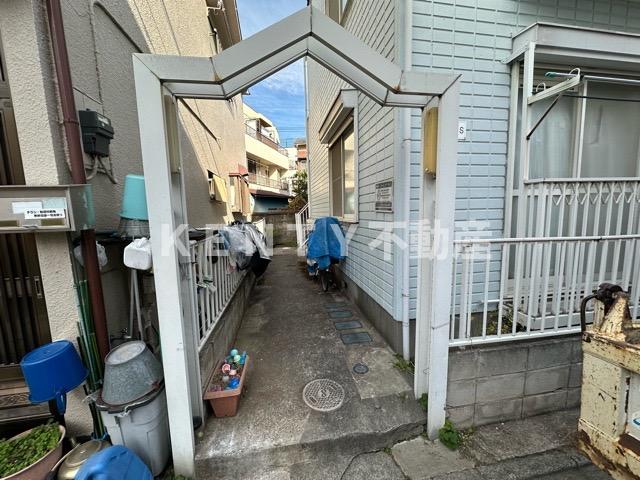 エントランス　ゆとりのあるエントランスです