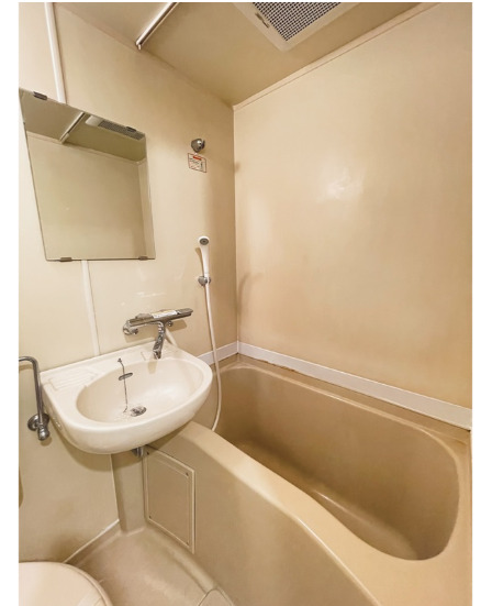 トイレ　きれいなお風呂です 装備品はイメージです。