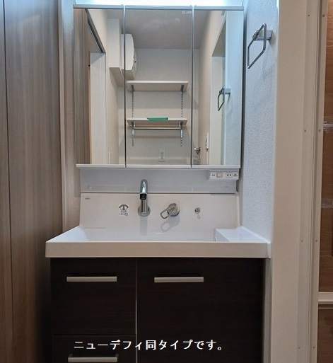 洗面設備　脱衣スペースもあります