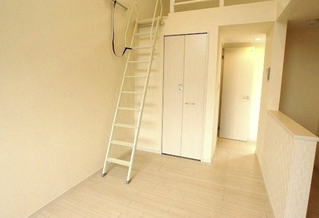 居室・リビング　退去予定の為別部屋の写真使用