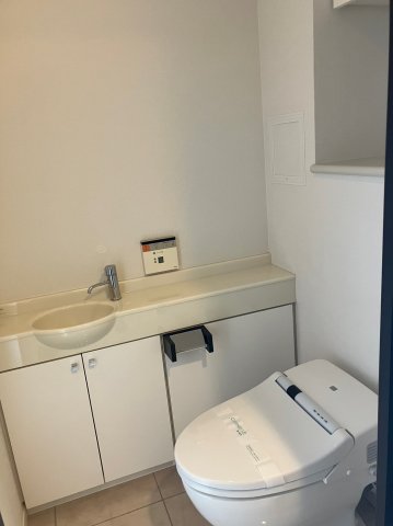 居室・リビング　ゆったり過ごせる居間です