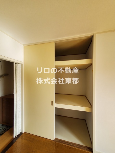 収納　押し入れタイプでたっぷり収納できます♪