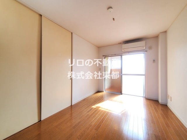 居室・リビング　最上階、南向き陽当たり良好です♪