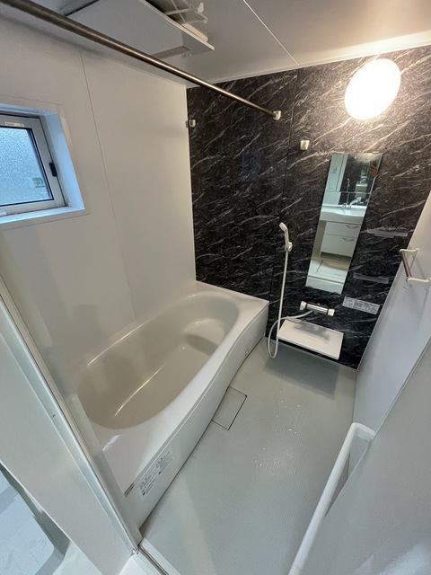 バス・シャワールーム　別部屋参考写真です