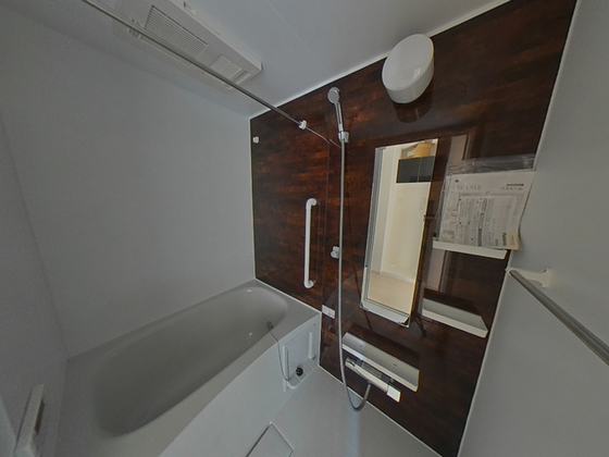 バス・シャワールーム　※別部屋の写真です