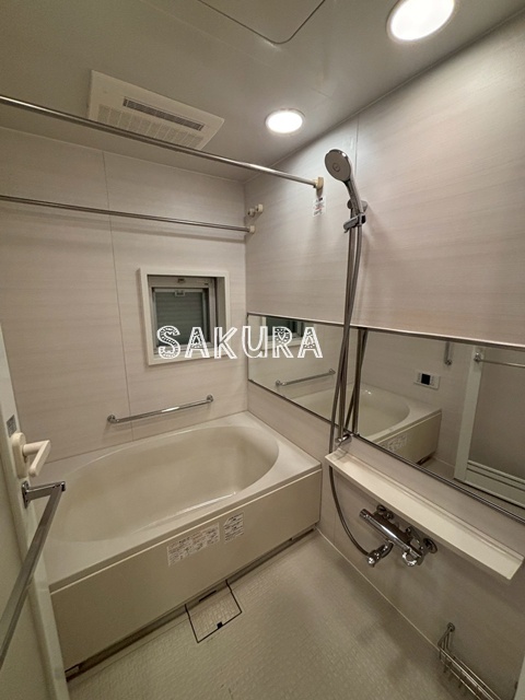 バス・シャワールーム　日々の疲れを癒すお風呂です♪