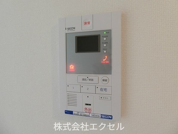 セキュリティ　女性お一人でも安心のTV付ドアフォンになっています。