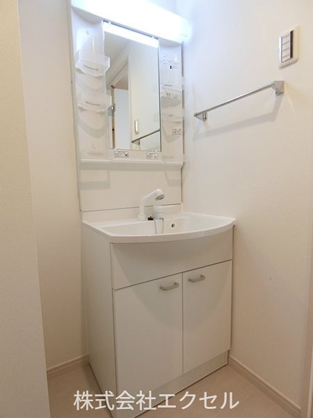 洗面設備　独立洗面台です。