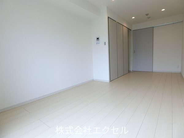 居室・リビング　清潔感のあるリビングです。