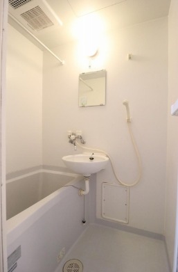 バス・シャワールーム　別号室イメージ