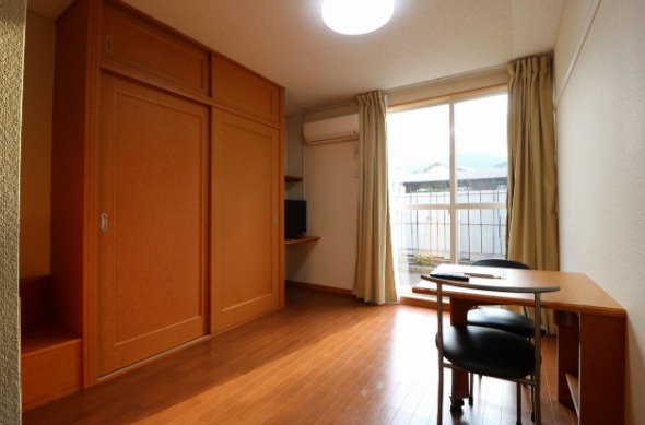 居室・リビング　別号室イメージ