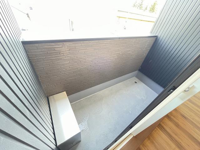 バルコニー　バルコニー