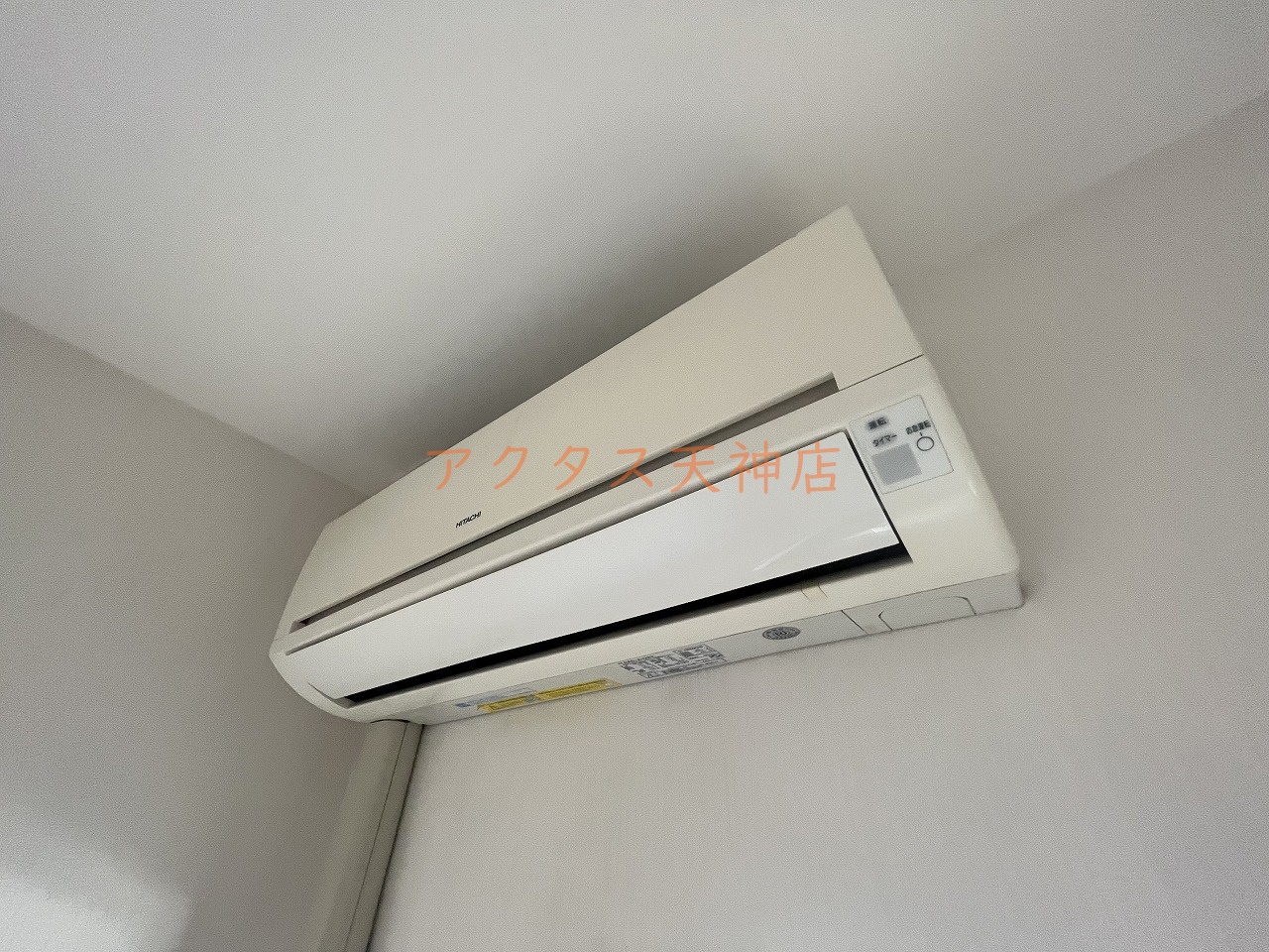 その他設備　レビングにもエアコンあります。