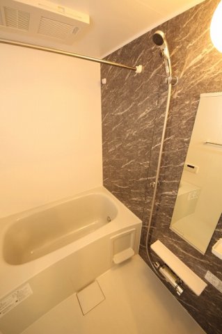 バス・シャワールーム　お風呂で日々の疲れを落としましょう