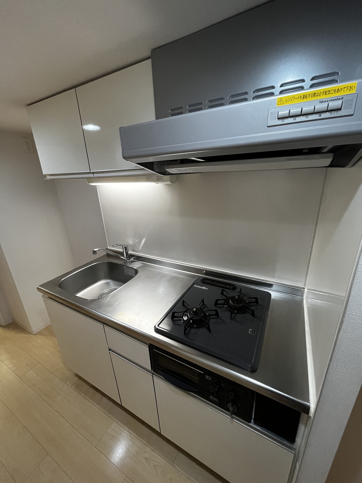 キッチン　※同じ間取りの別部屋参考写真です。