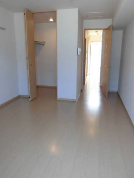 居室・リビング　☆明るい洋室☆