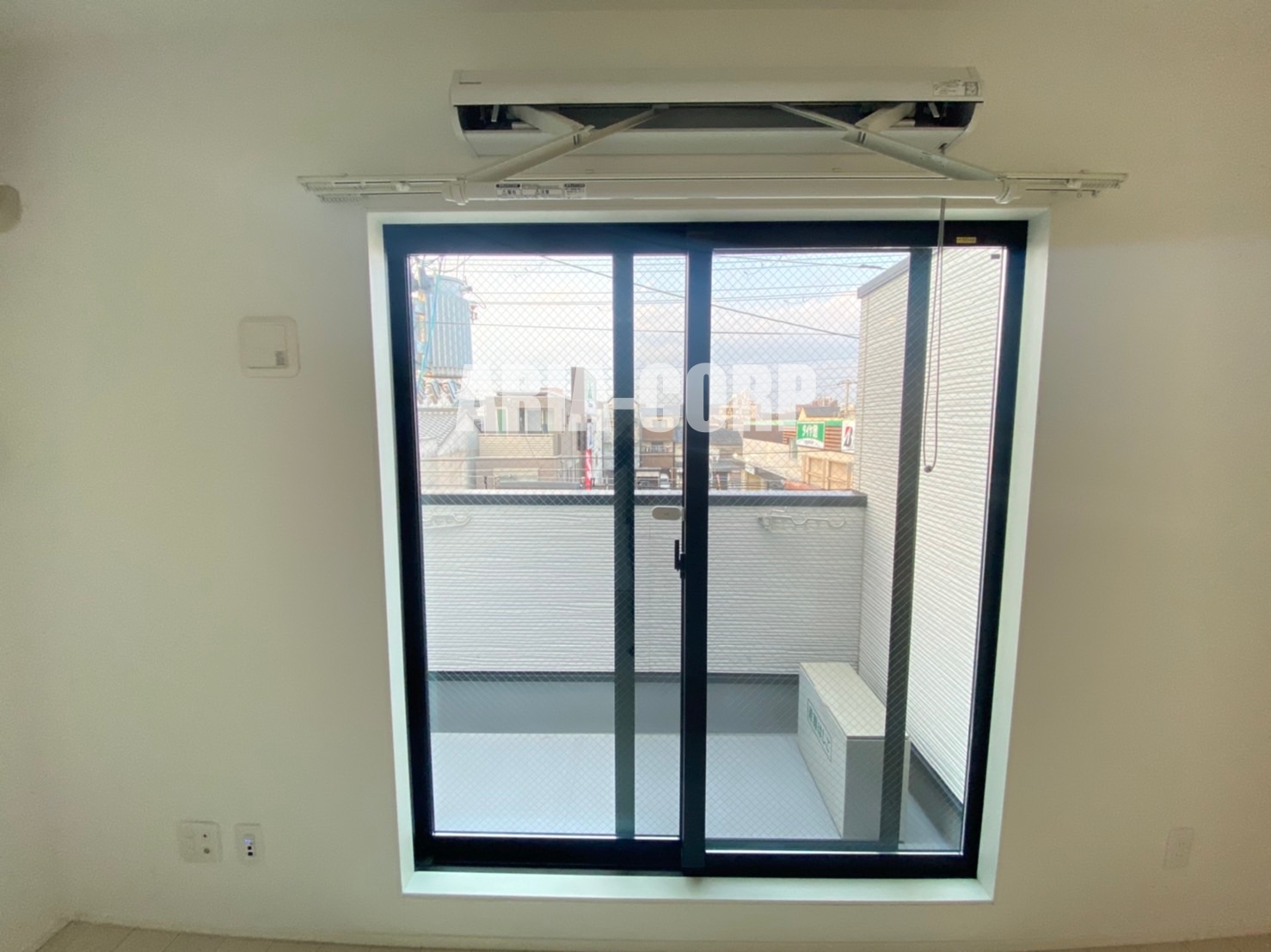 その他共有部分　雨の日に大活躍◎格納型室内物干し付♪