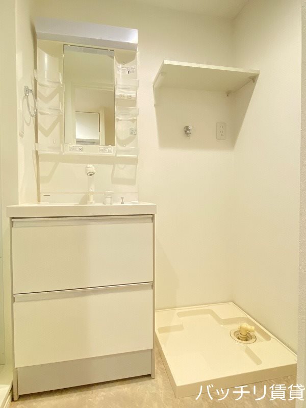 洗面設備　同型タイプの為、現状を優先致します。