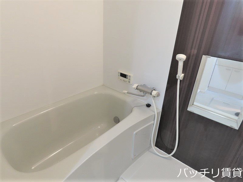 バス・シャワールーム　同型タイプの為、現状を優先致します。