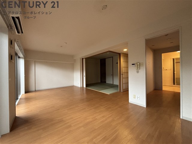 居室・リビング　南向きで日当たり良好なリビング♪