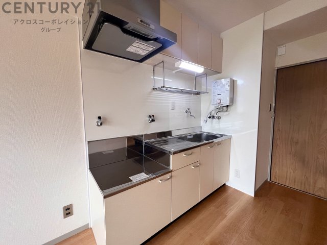 キッチン　壁付けキッチンでスペースを最大限有効活用できます！