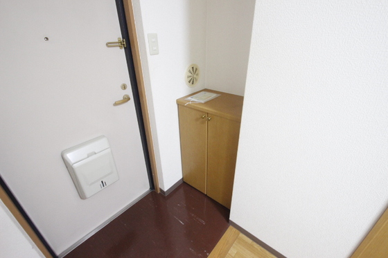 玄関　※別部屋の写真です