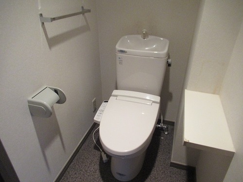 トイレ　温水洗浄便座