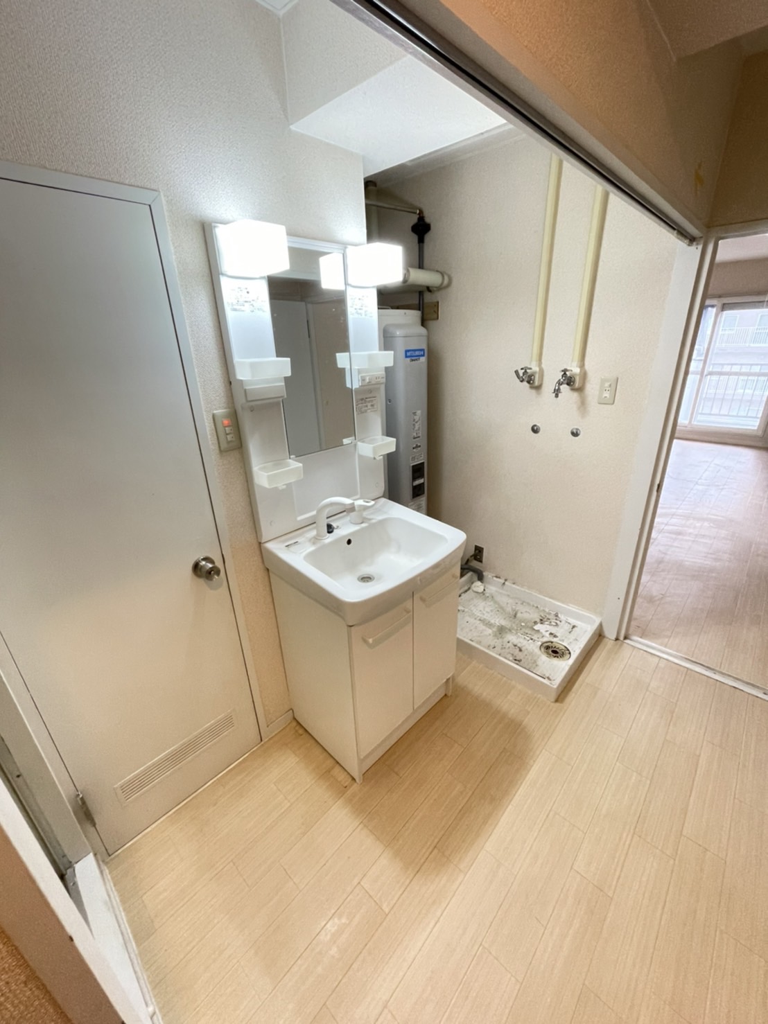 洗面設備　※他号室のお写真です。