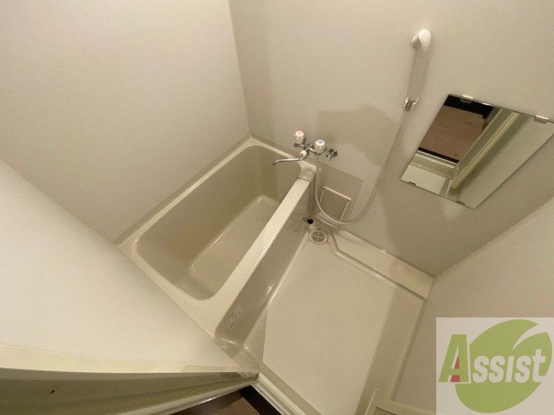 バス・シャワールーム　お風呂です。ゆっくりお風呂につかるのも体に良いですね～