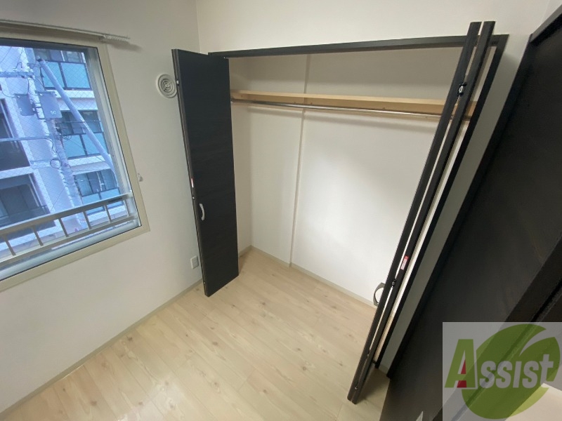 収納　クローゼットは奥行きもあり、荷物が多い方でも安心です。