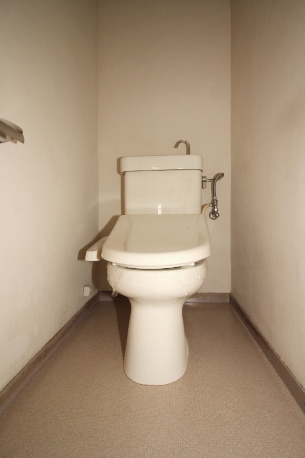 トイレ　トイレ温水洗浄便座