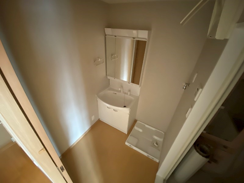洗面設備　※同物件別号室参考写真