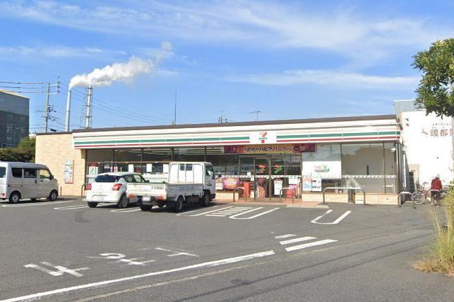 コンビニ　セブンイレブン宇部新町店（コンビニ）まで260m