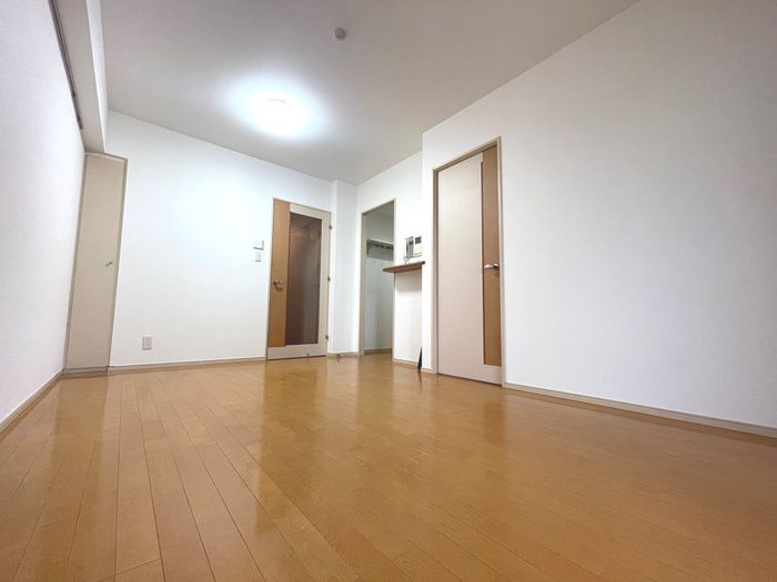 居室・リビング　※別部屋参考写真です