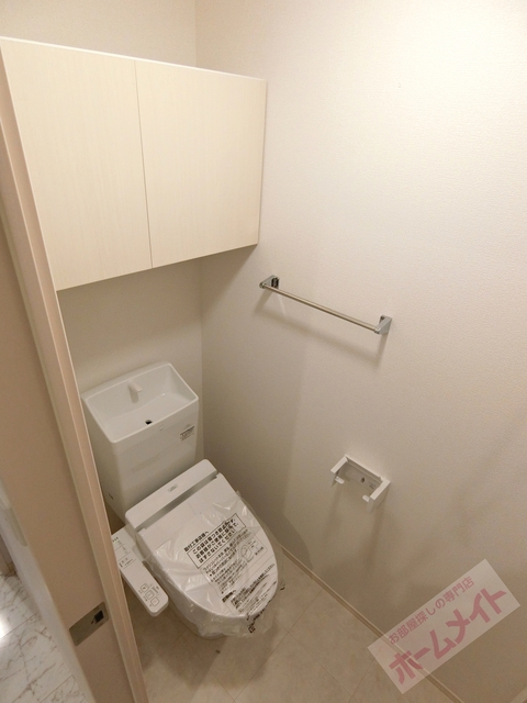 トイレ　温水洗浄便座付き♪