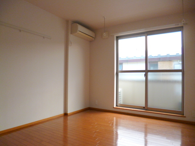 居室・リビング　★洋室6.9帖使いやすい間取りです★