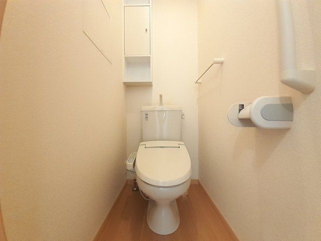 トイレ　落ち着いたトイレです
