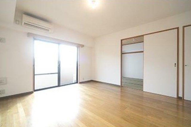 居室・リビング　同仕様反転タイプ