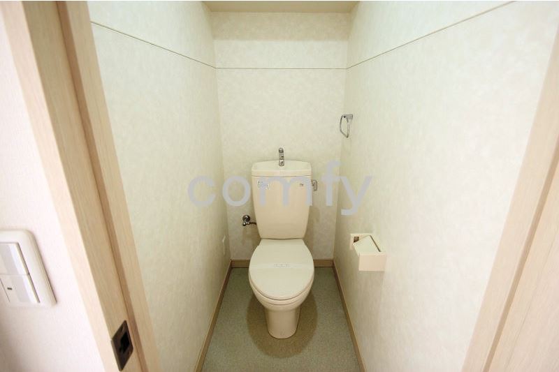 トイレ　シンプルなトイレ