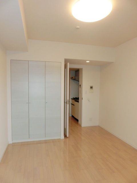 その他部屋・スペース　バルコニーからの洋室