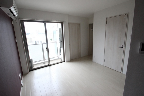 居室・リビング　※別部屋の写真です