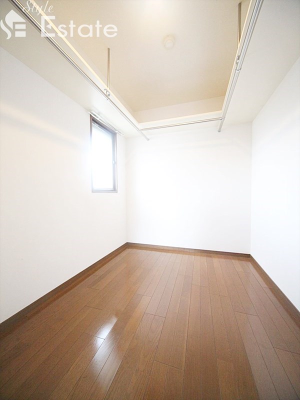 収納　ウォークインクローゼット