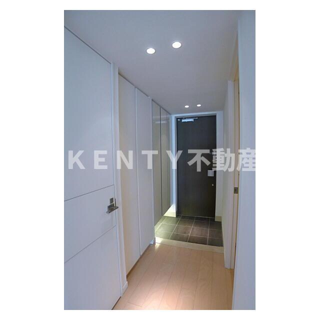 玄関　落ち着いた玄関です