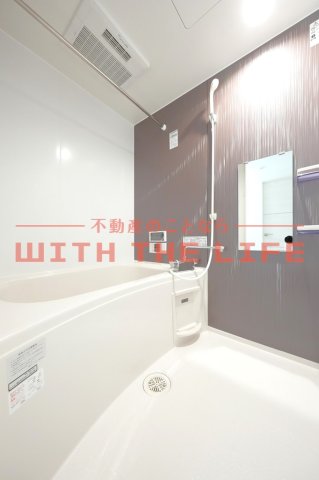 バス・シャワールーム　コンパクトで使いやすいお風呂です