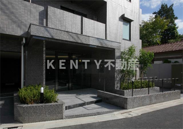 エントランス　建物の内部です