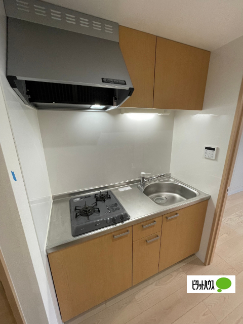 キッチン　同物件別部屋