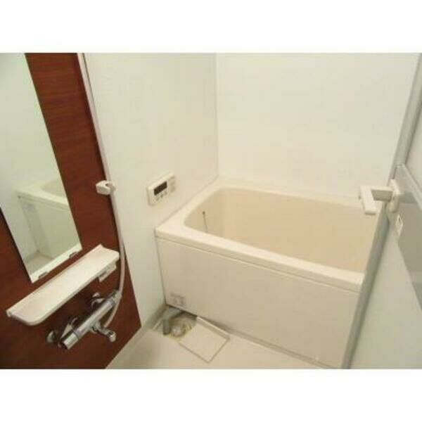 バス・シャワールーム　※写真は同タイプ住戸です。