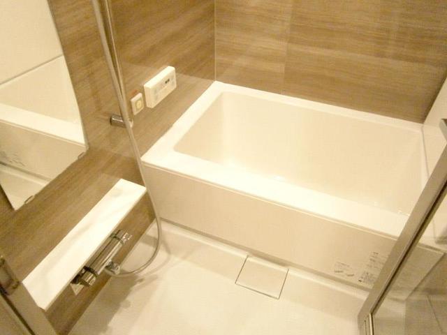 バス・シャワールーム　※写真は同タイプ住戸です。