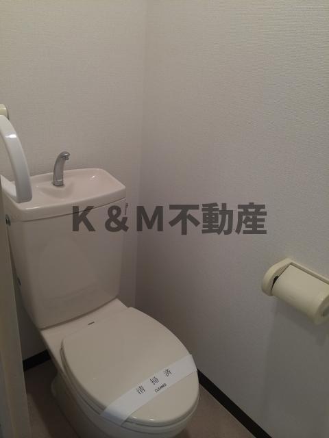 トイレ　コンパクトで使いやすいトイレです