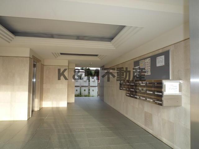 ロビー　ゆとりのあるロビーです